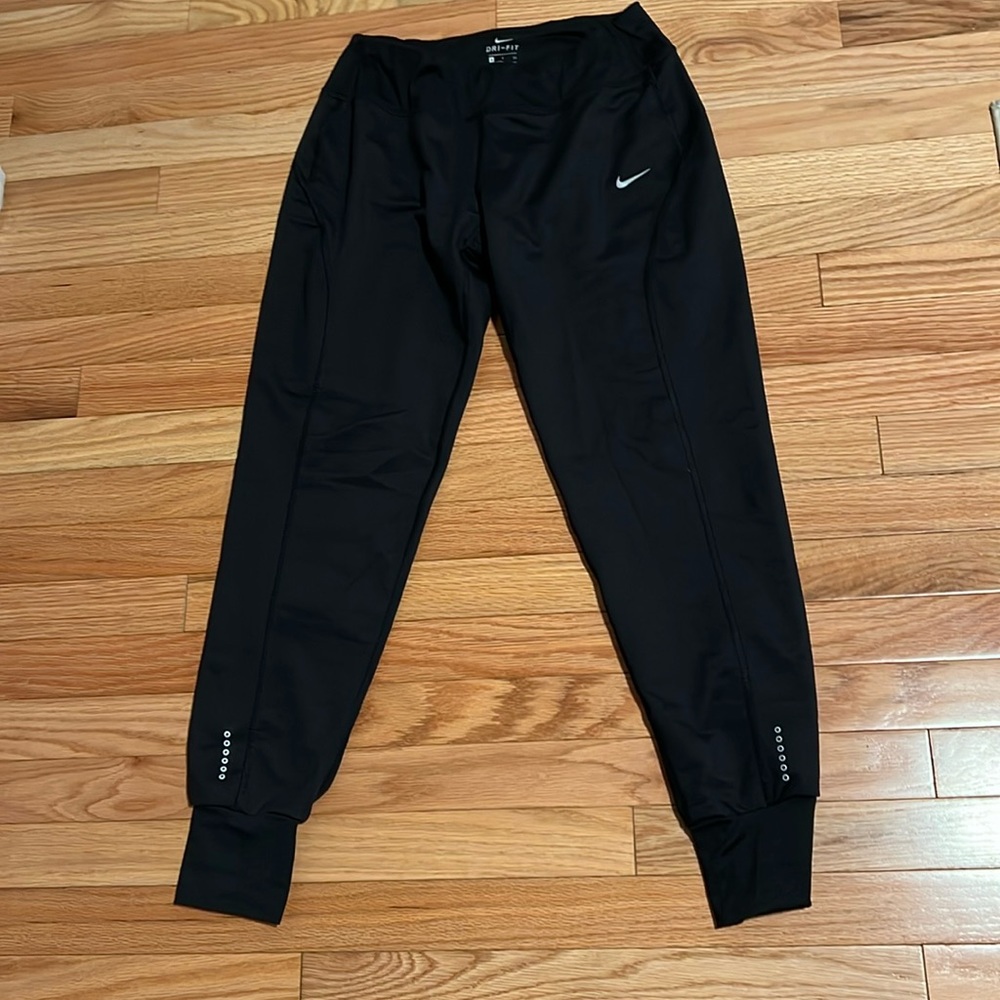 Nike Dri-Fit therma joggers